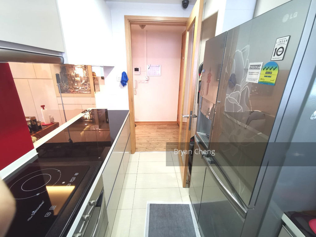 Prive (D19), Condominium #202502042